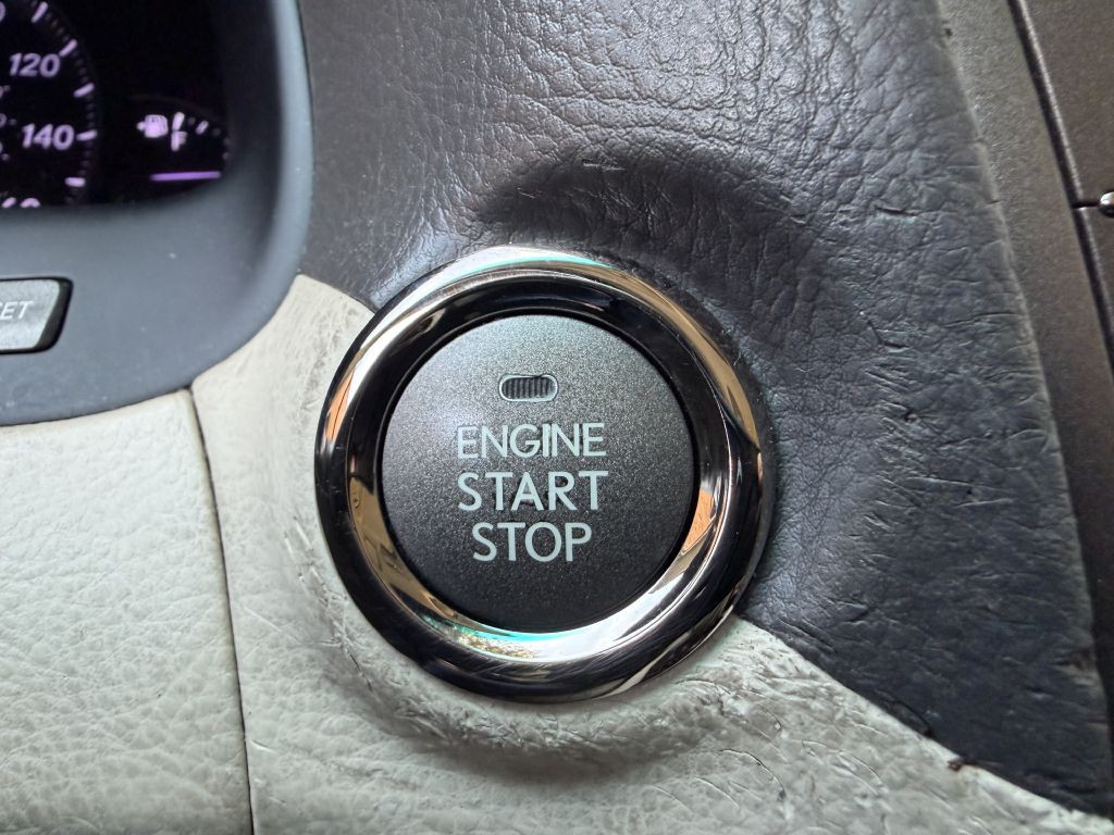 2007 Lexus LS Image 29