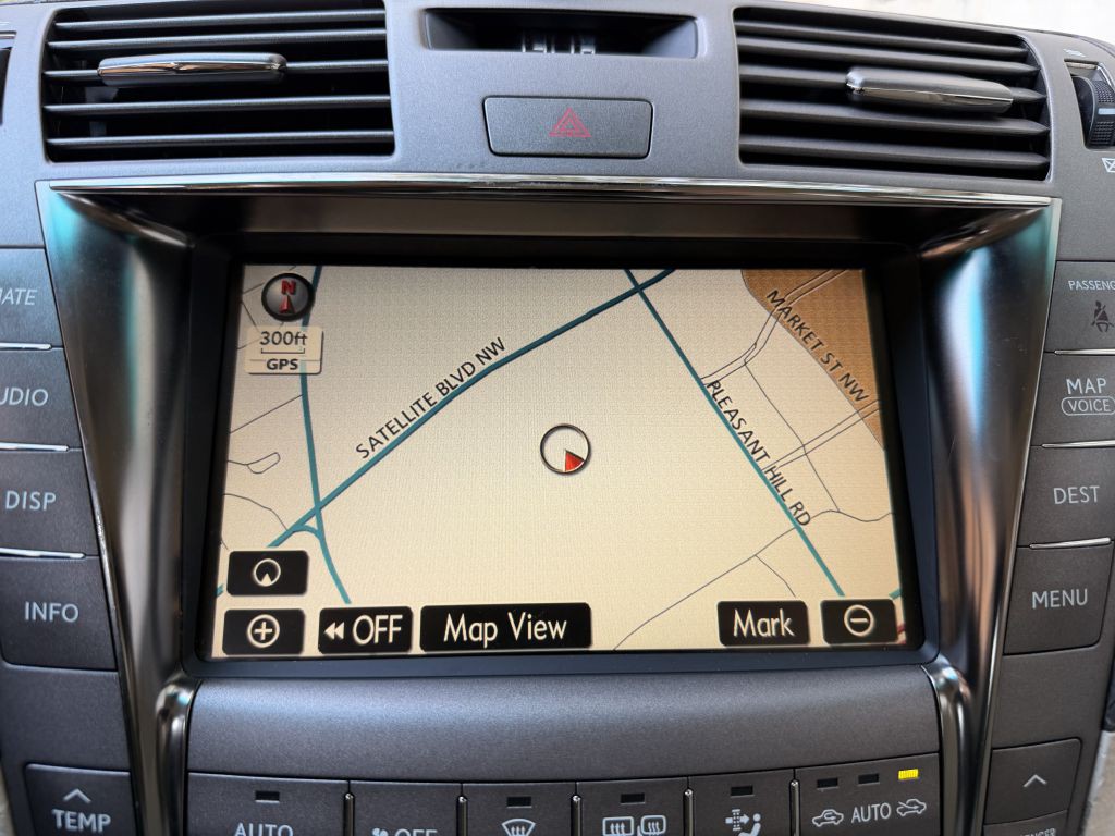 2007 Lexus LS Image 34