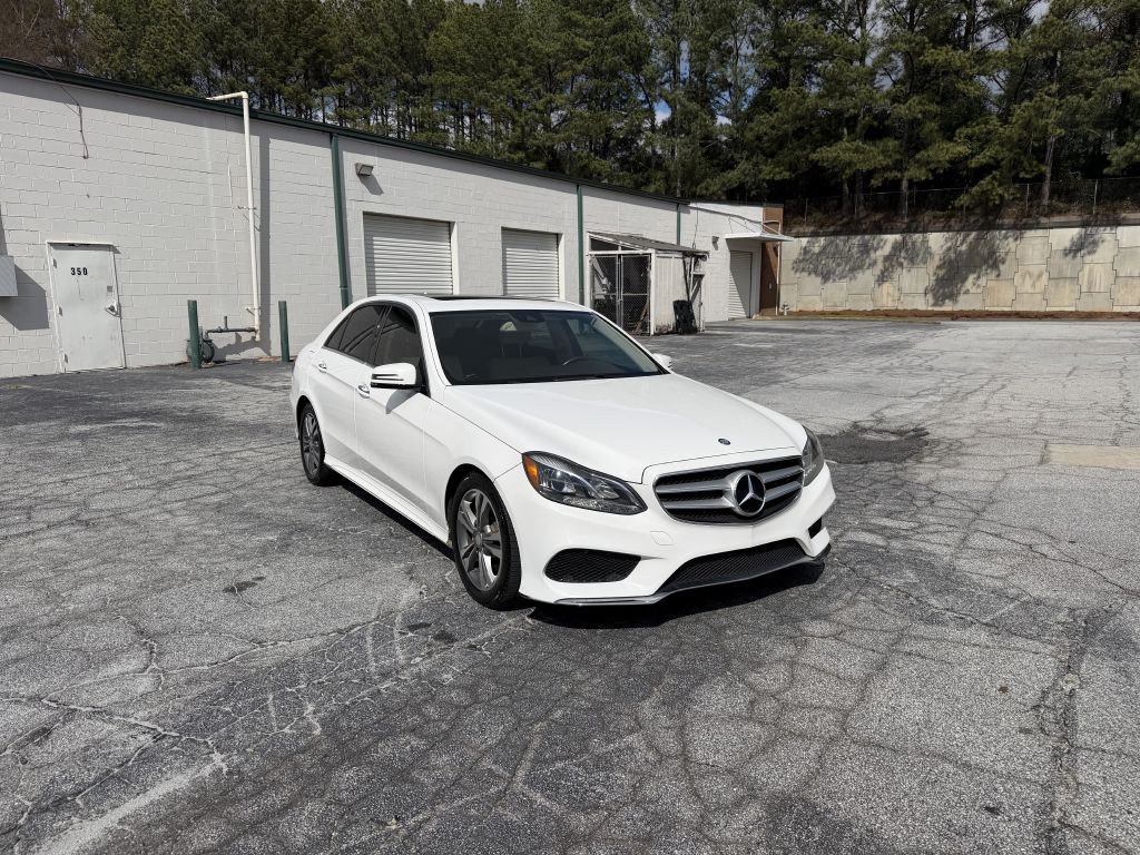 2016 Mercedes-Benz E-Class Image 3