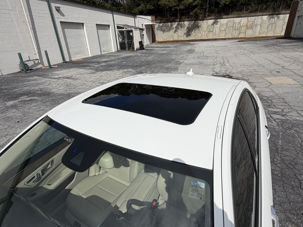 2016 Mercedes-Benz E-Class Image 9