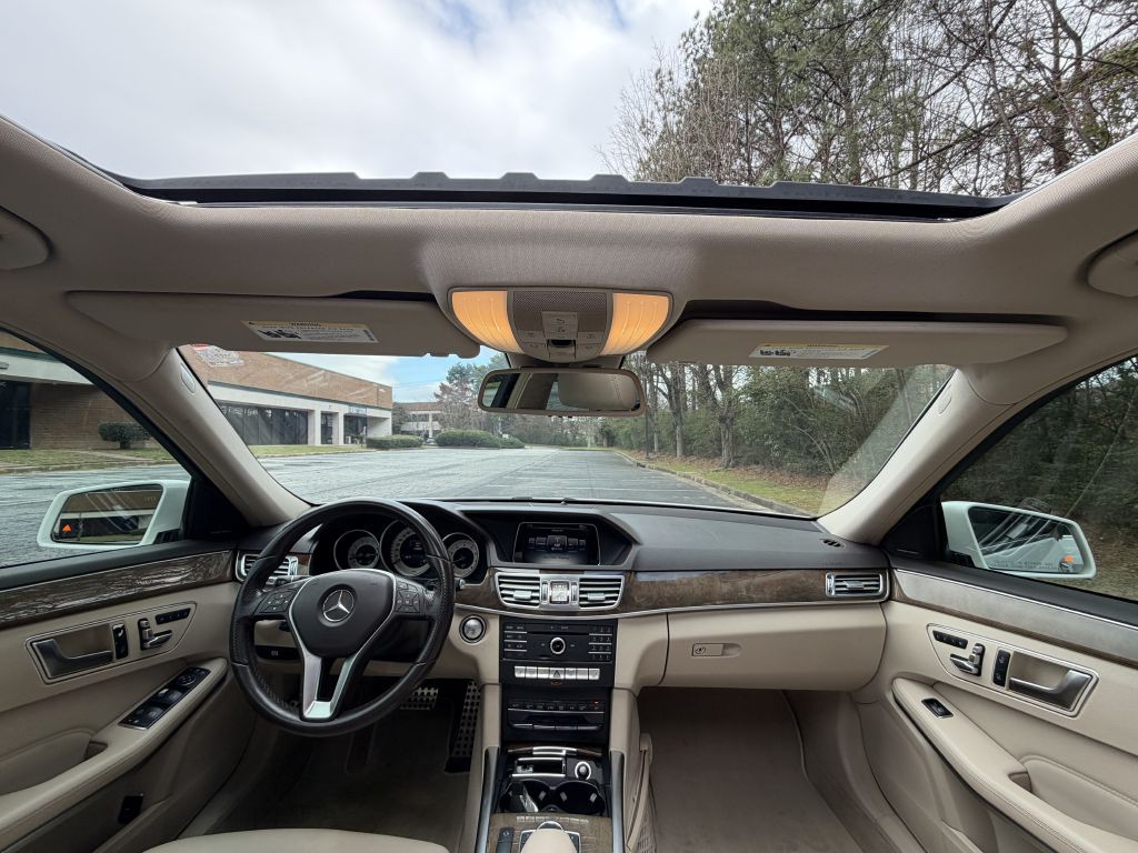 2016 Mercedes-Benz E-Class Image 20