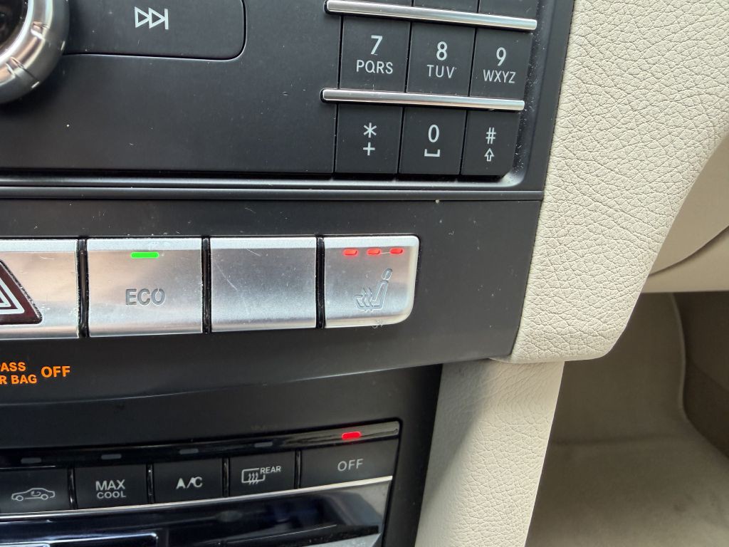 2016 Mercedes-Benz E-Class Image 30