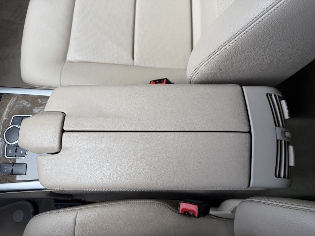 2016 Mercedes-Benz E-Class Image 32