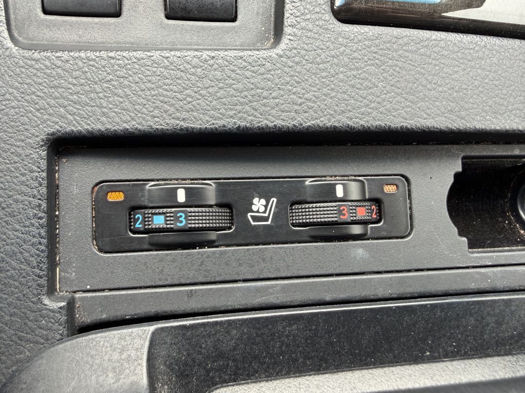 2015 Lexus RX Image 31