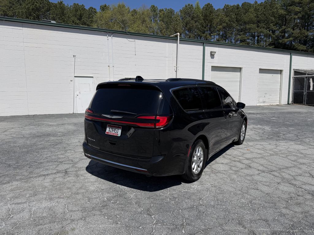 2022 Chrysler Pacifica Image 5