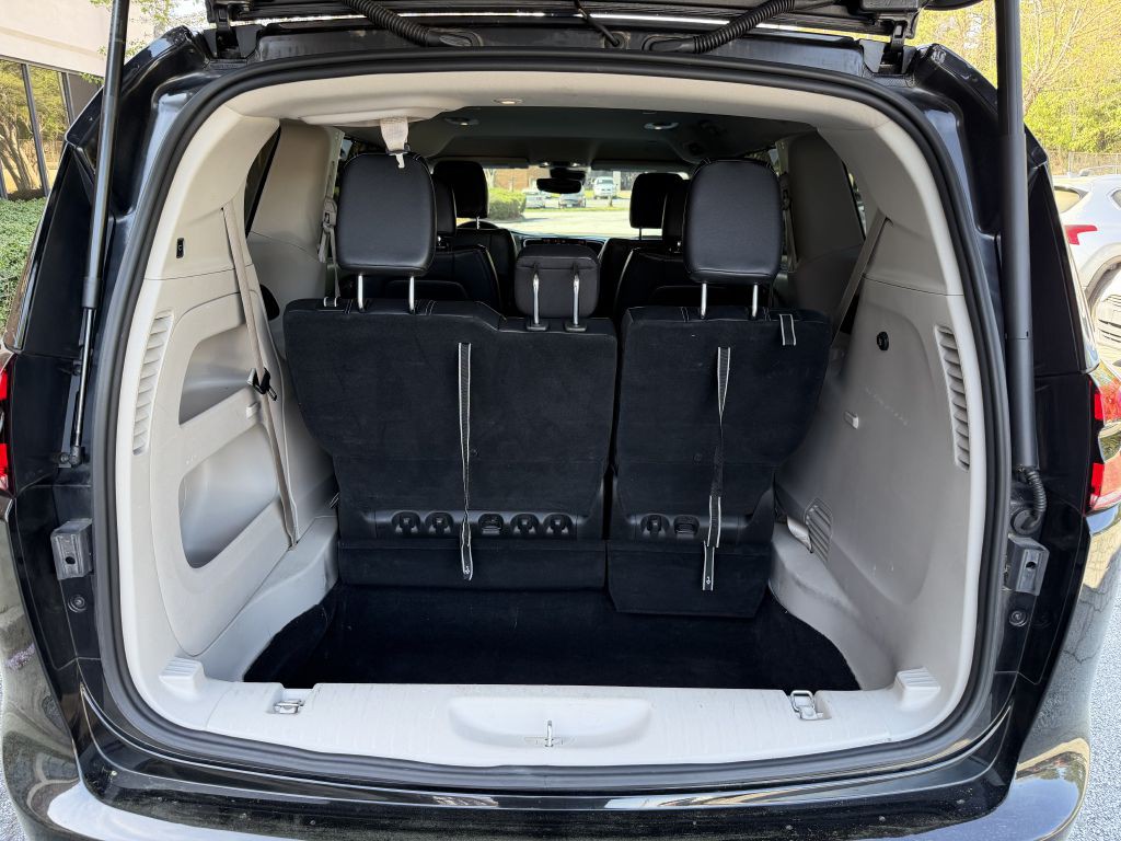 2022 Chrysler Pacifica Image 13