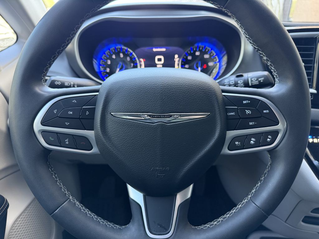 2022 Chrysler Pacifica Image 23