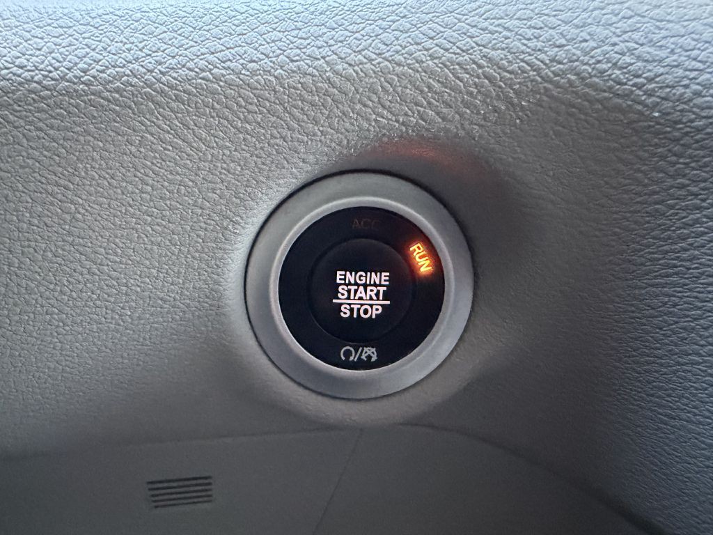 2022 Chrysler Pacifica Image 24