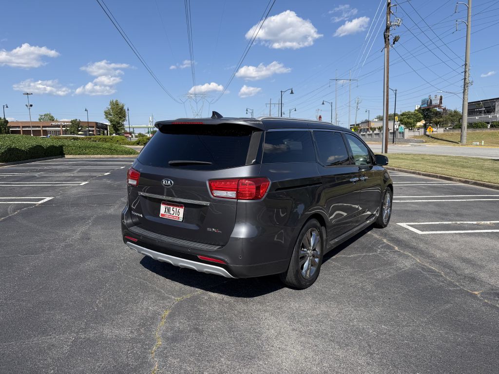 2016 Kia Sedona Image 4