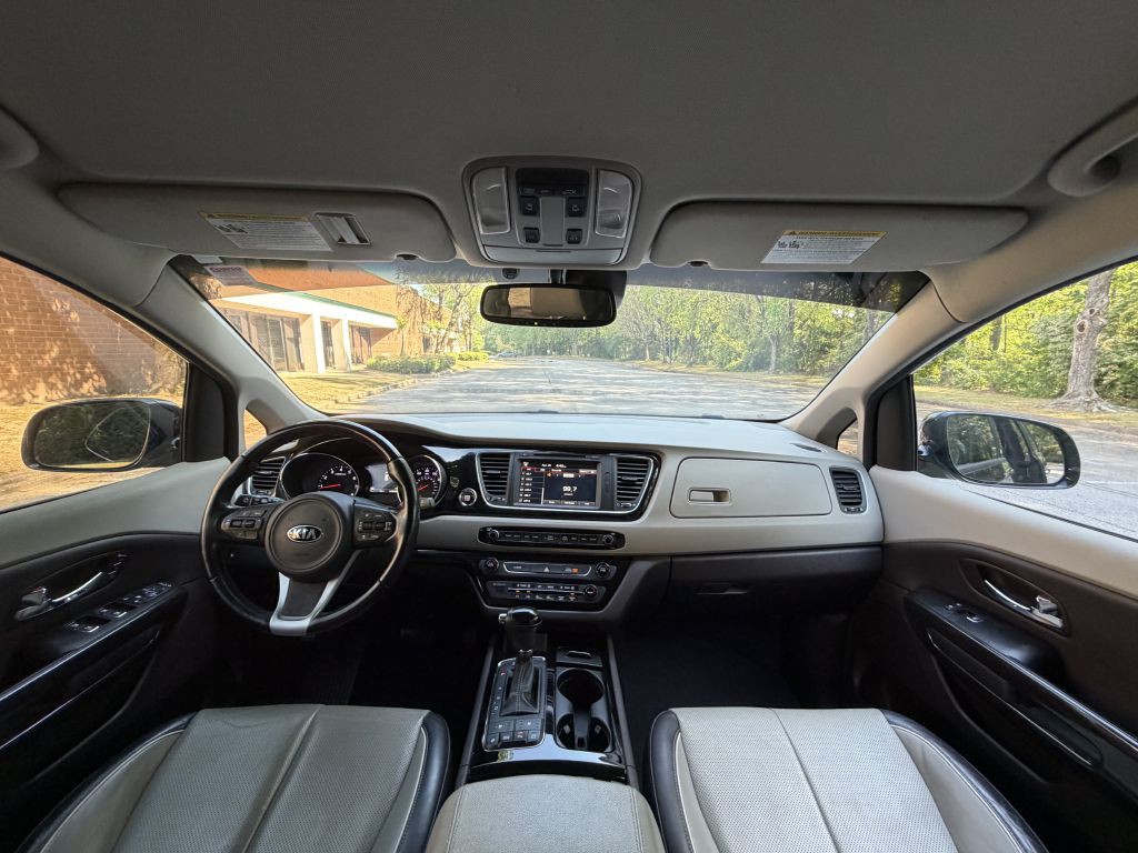2016 Kia Sedona Image 19