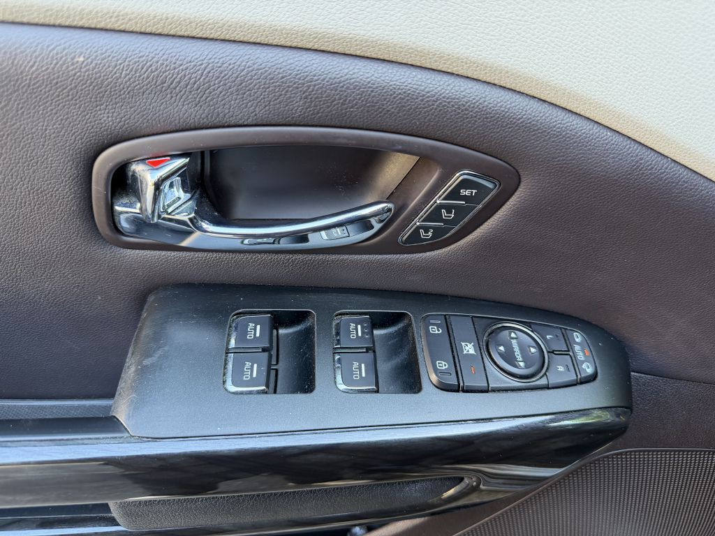 2016 Kia Sedona Image 20