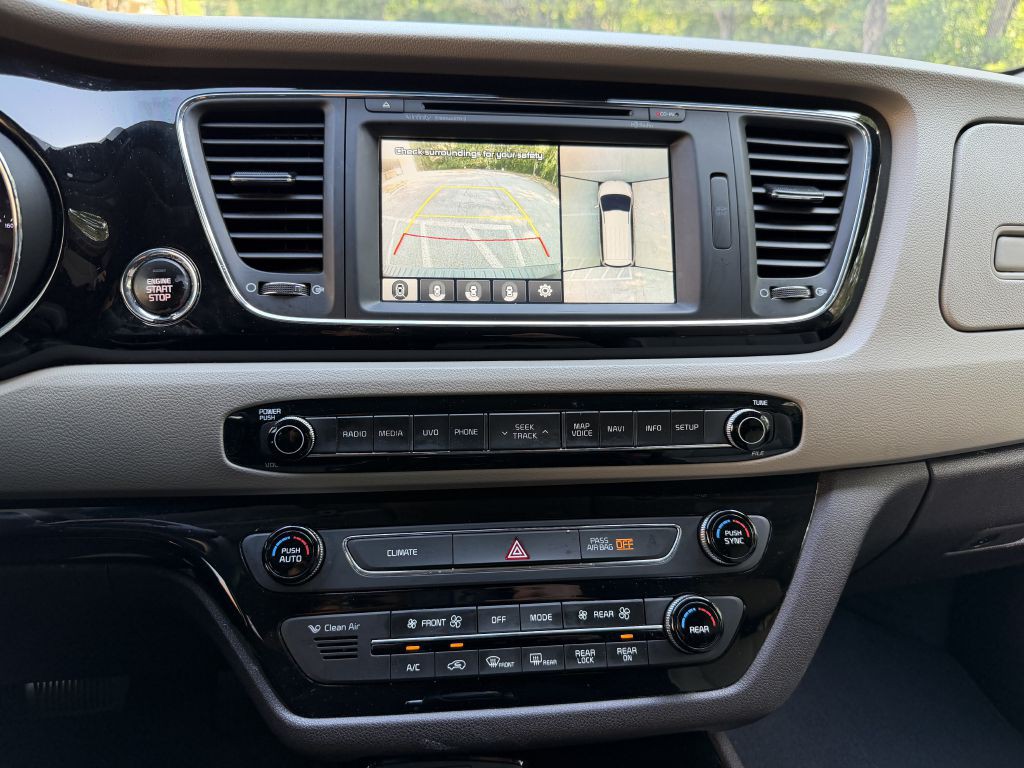 2016 Kia Sedona Image 26