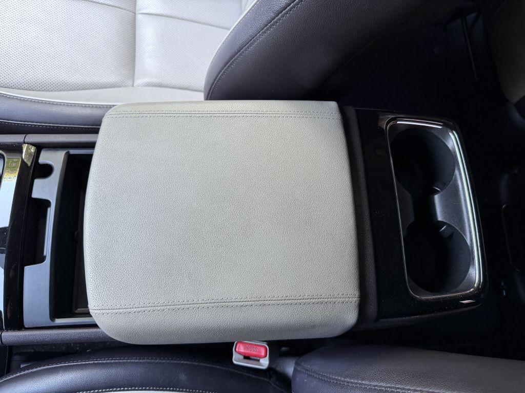 2016 Kia Sedona Image 29