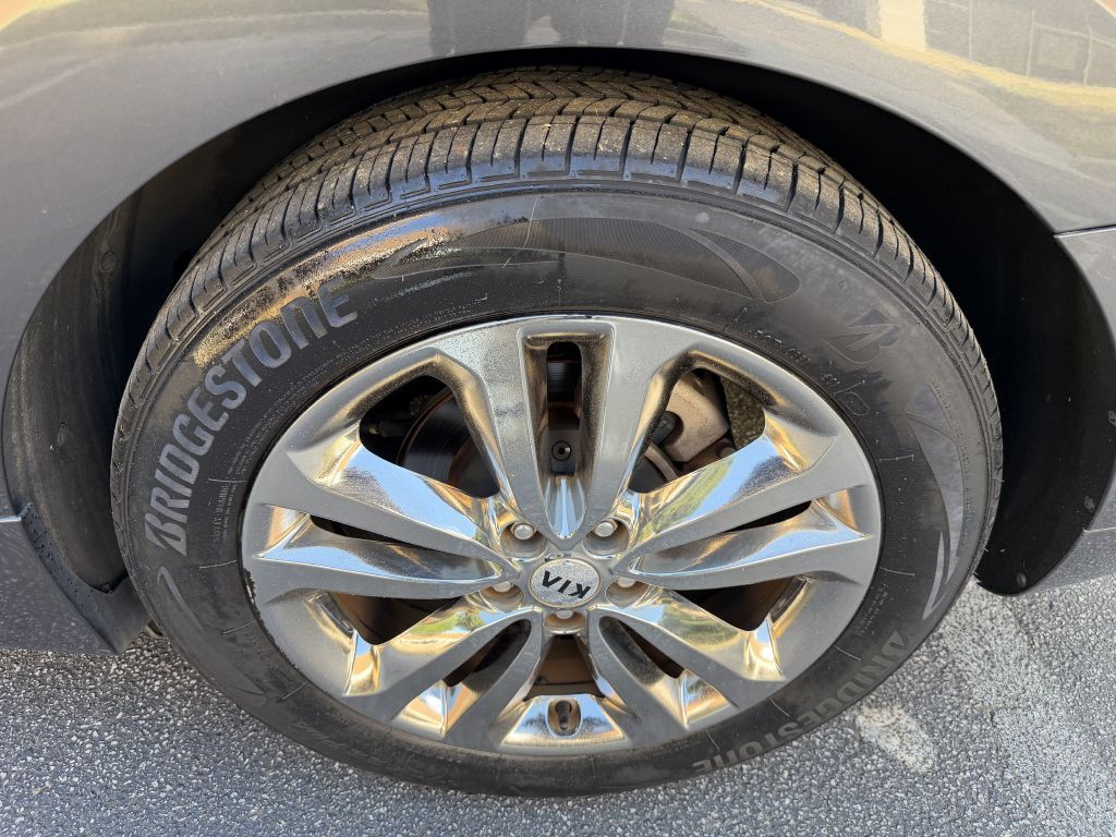 2016 Kia Sedona Image 34