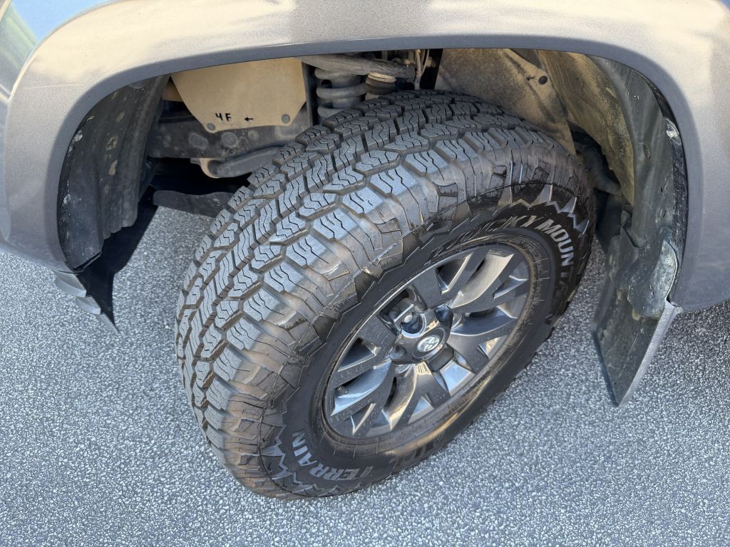 2023 Toyota Tacoma Image 33