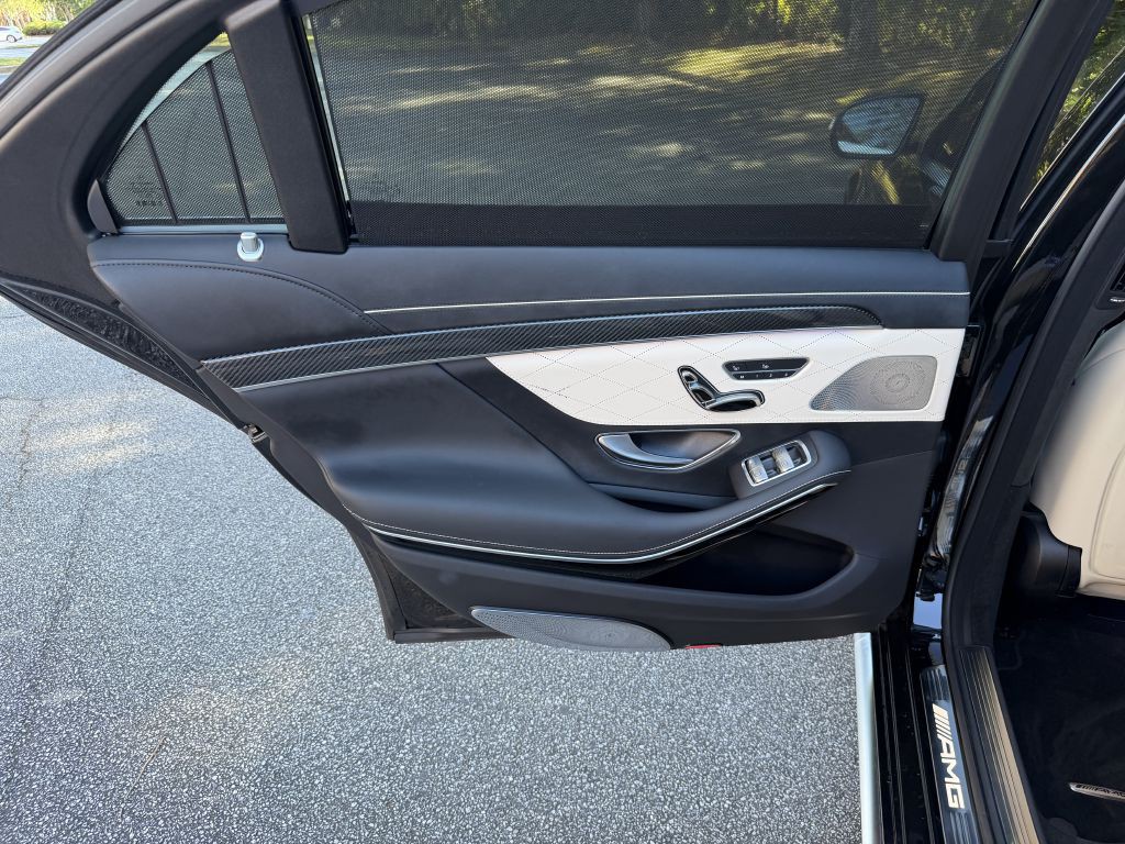 2015 Mercedes-Benz S-Class Image 12