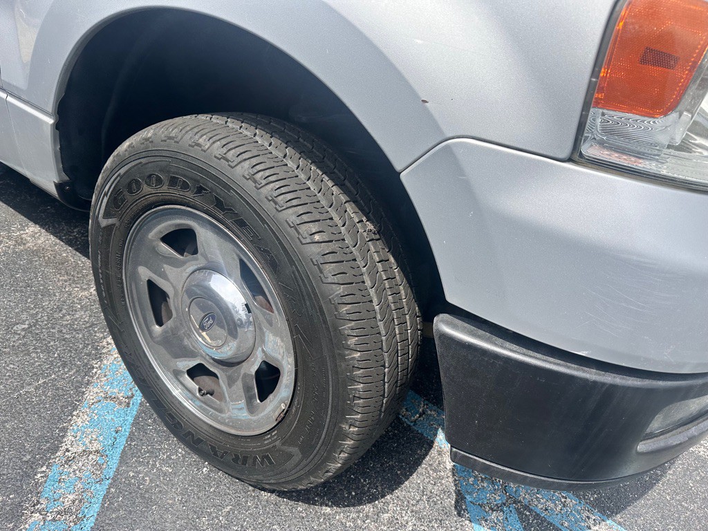 2005 Ford F-150 Image 6