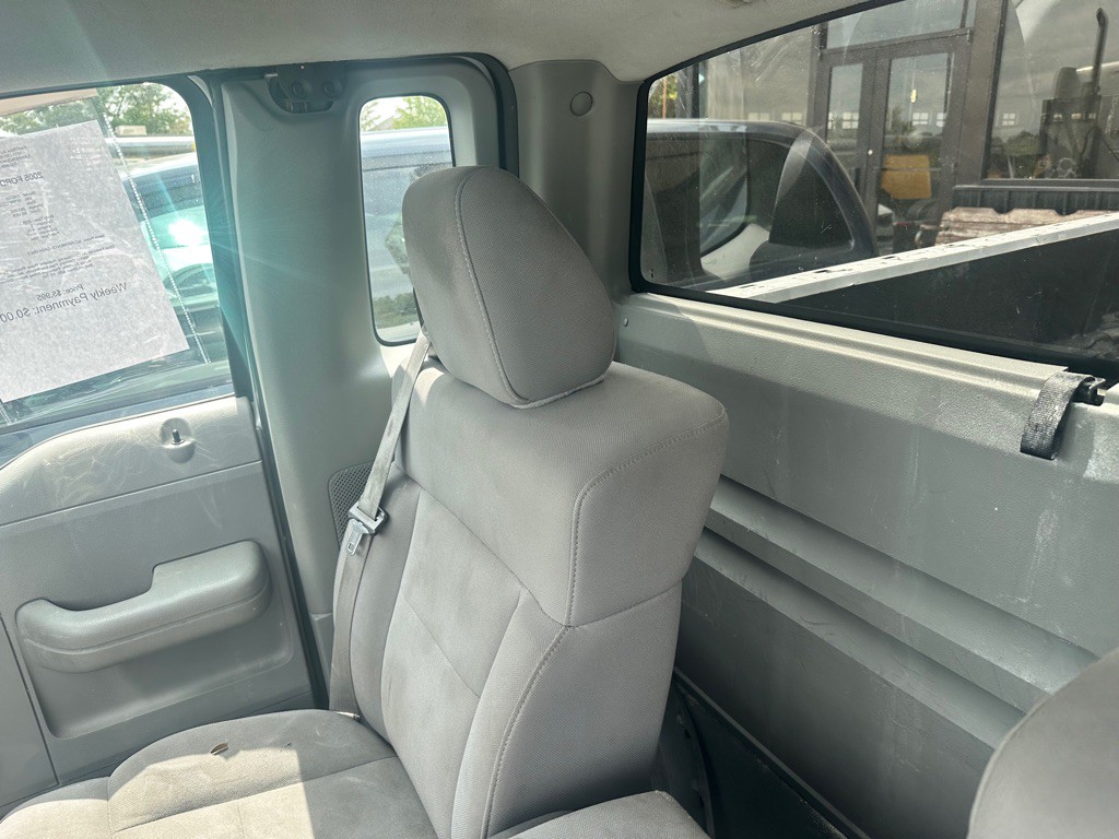 2005 Ford F-150 Image 10