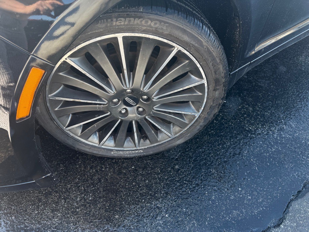 2015 Lincoln MKZ Image 10