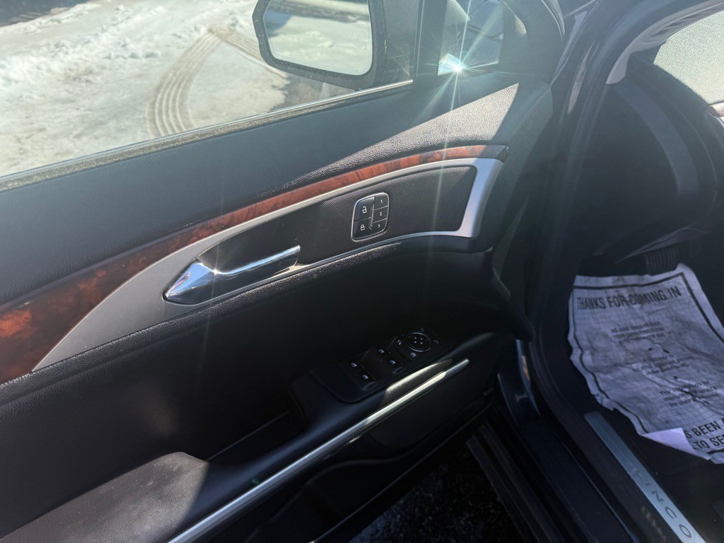 2015 Lincoln MKZ Image 13