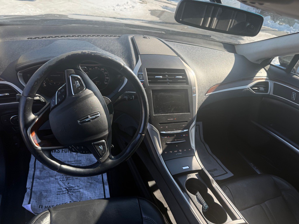 2015 Lincoln MKZ Image 16