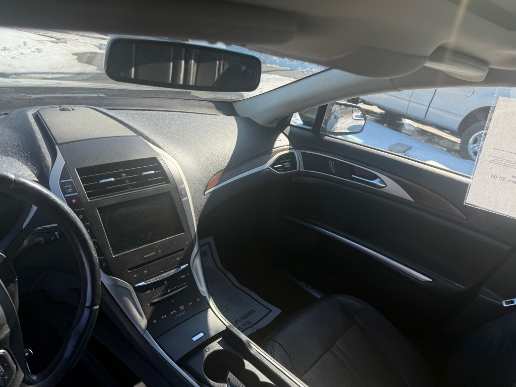 2015 Lincoln MKZ Image 17