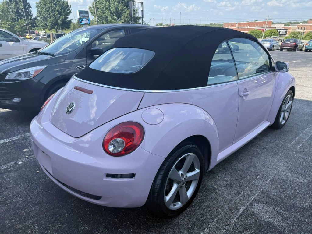 2010 Volkswagen Beetle Image 10