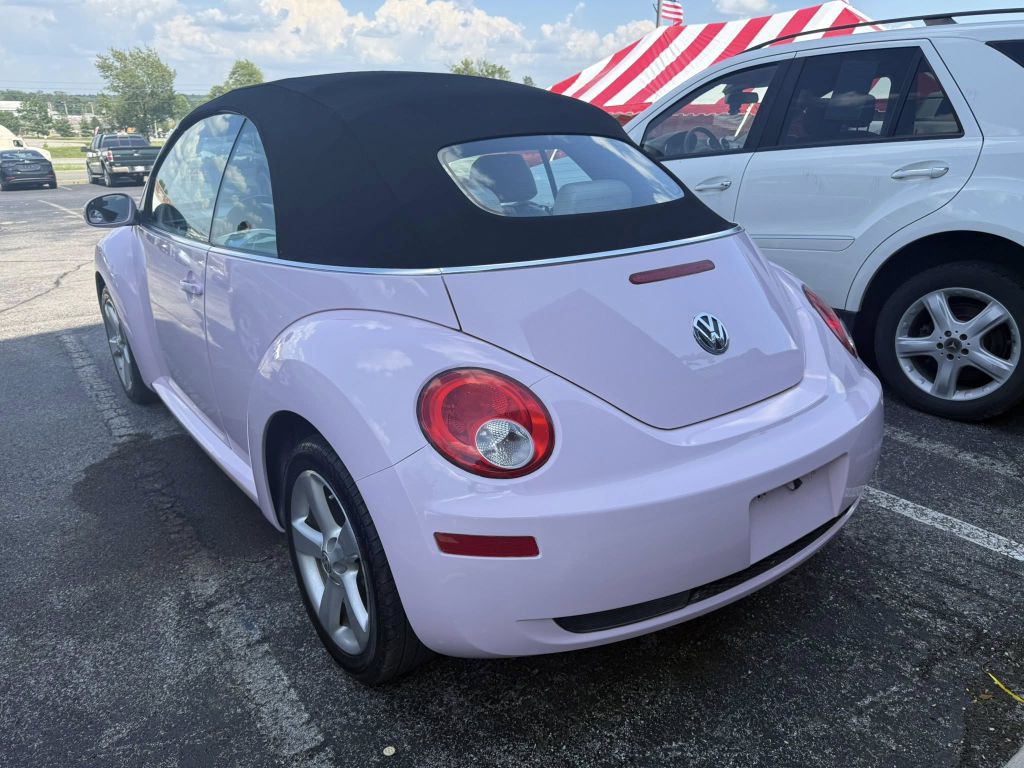 2010 Volkswagen Beetle Image 15