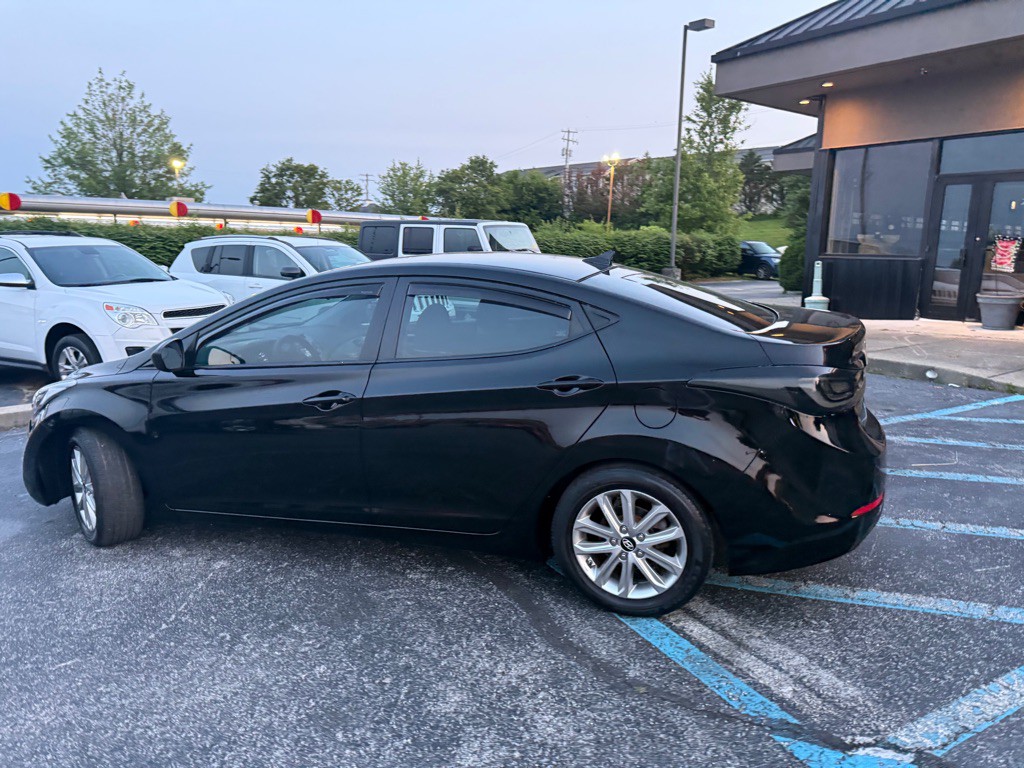 2015 Hyundai Elantra Image 23