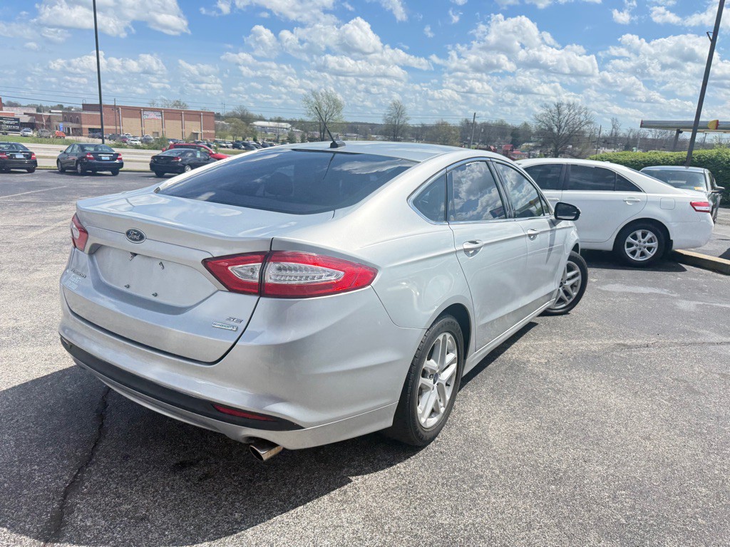2016 Ford Fusion Image 5