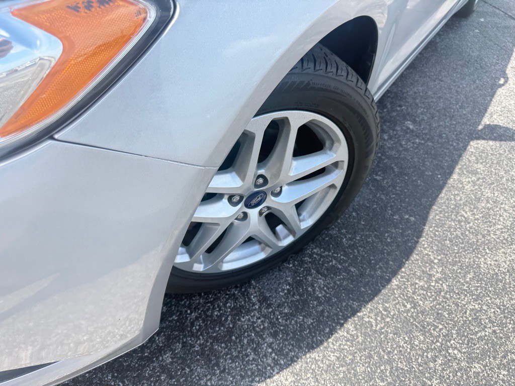 2016 Ford Fusion Image 10