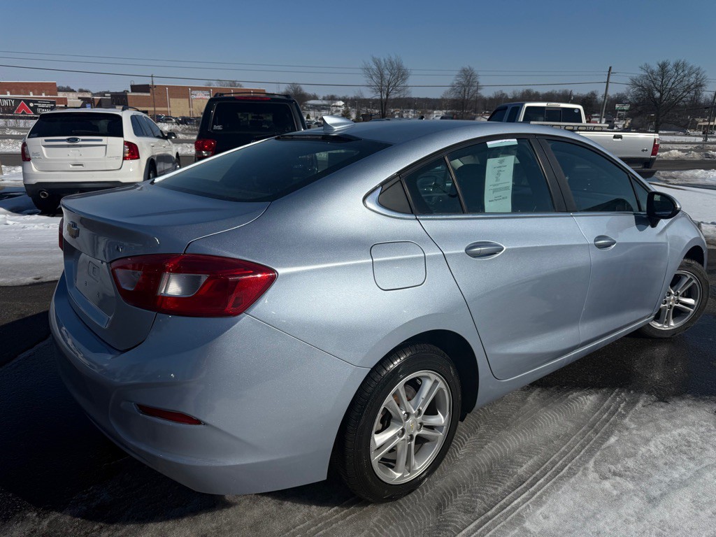 2017 Chevrolet Cruze Image 5