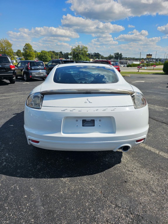 2009 Mitsubishi Eclipse Image 4