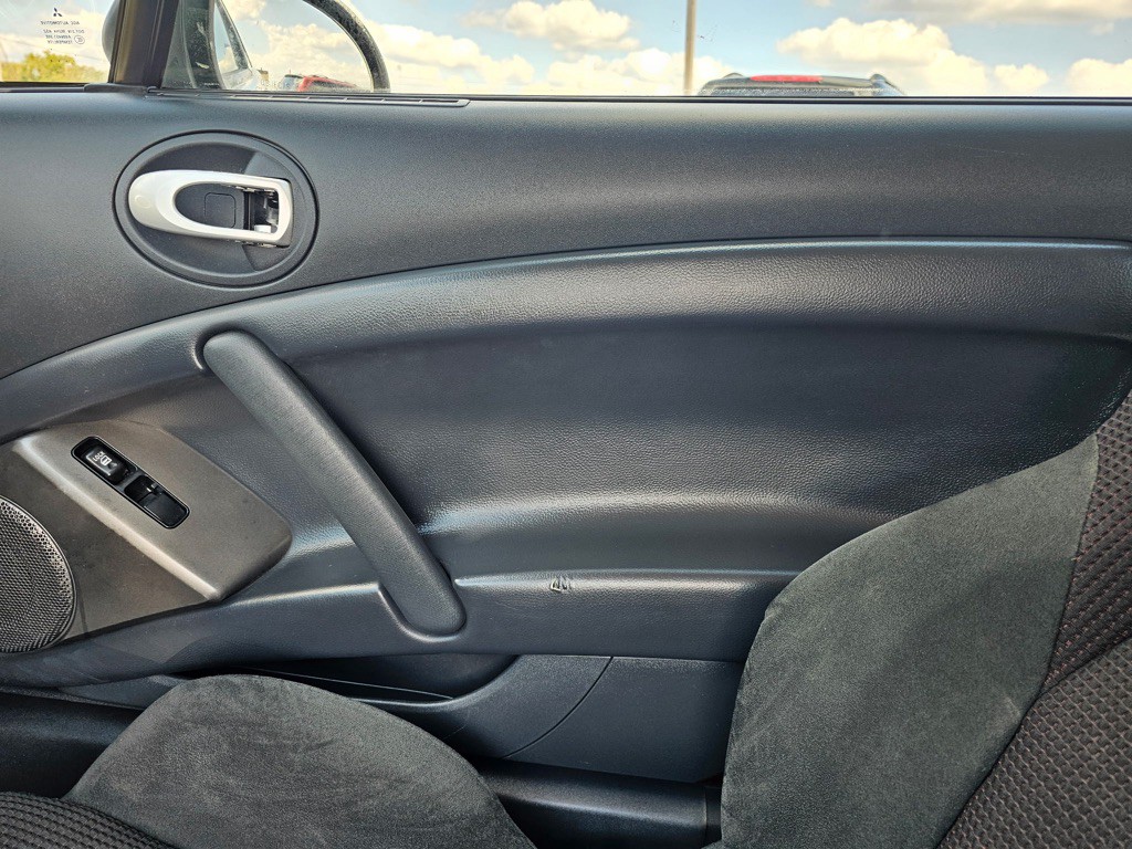 2009 Mitsubishi Eclipse Image 19