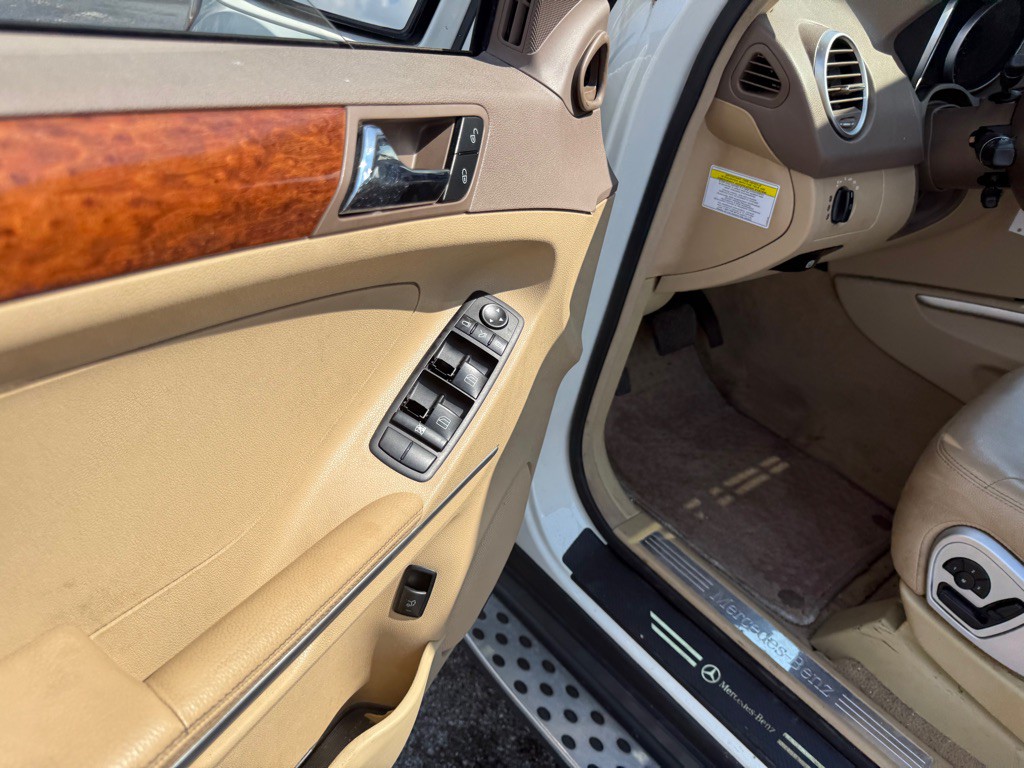 2007 Mercedes-Benz M-Class Image 15