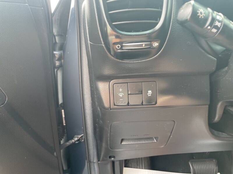 2015 Kia Soul Image 14