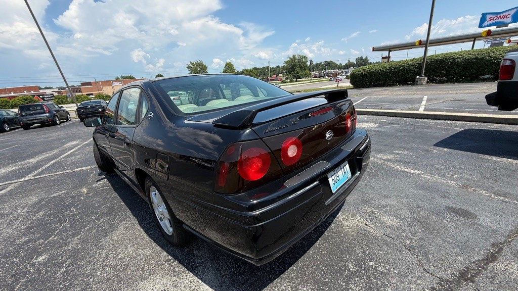 2004 Chevrolet Impala Image 14