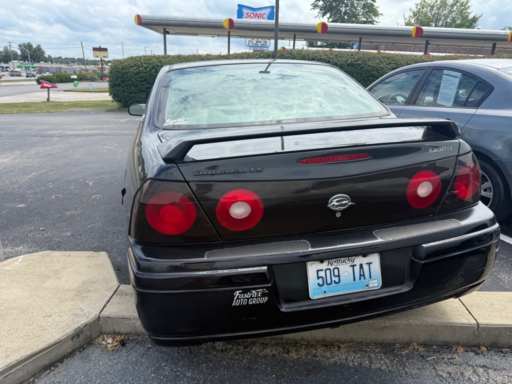 2004 Chevrolet Impala Image 17