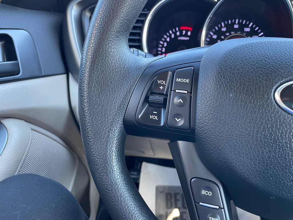 2013 Kia Optima Image 24