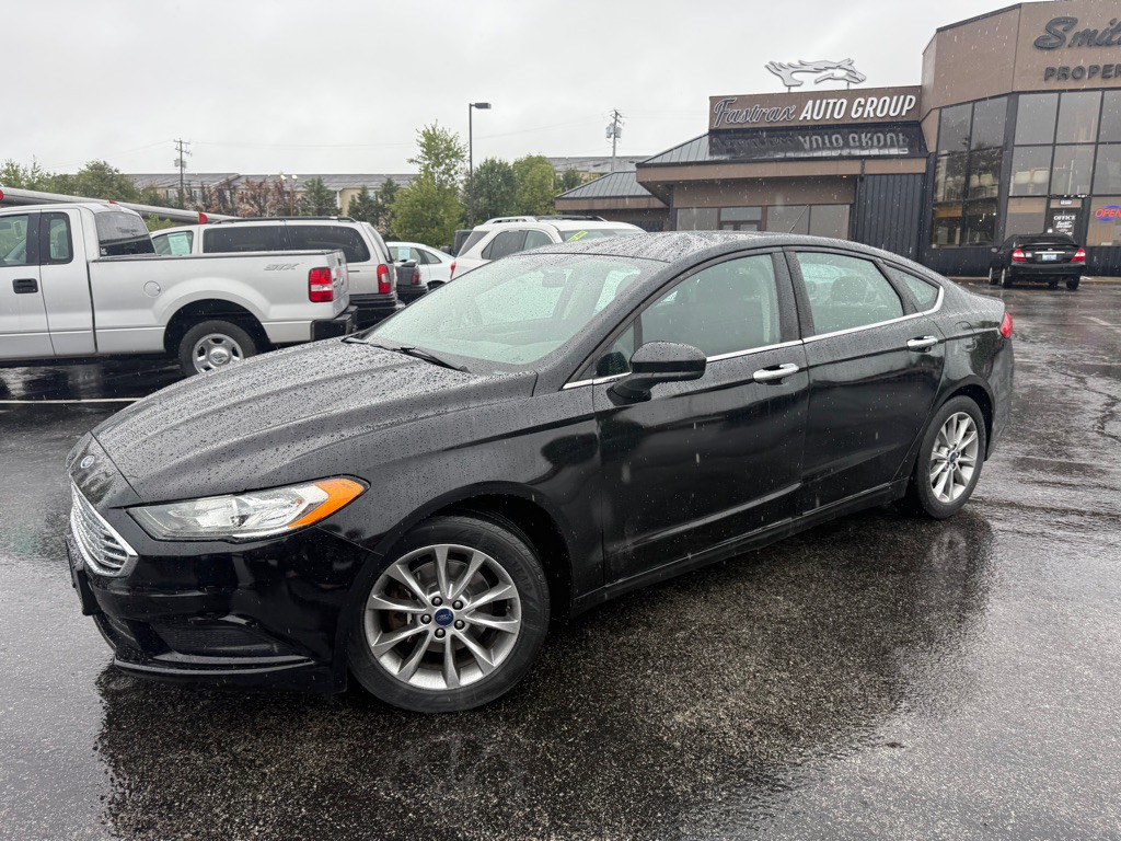 2017 Ford Fusion Image 2