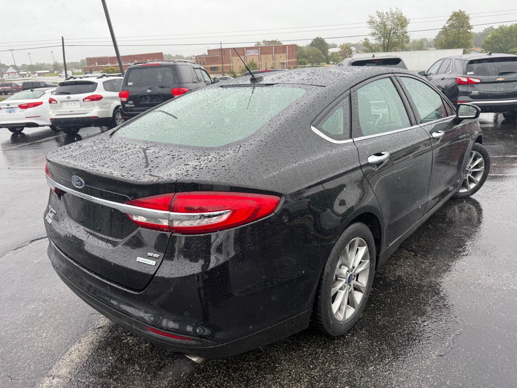 2017 Ford Fusion Image 5