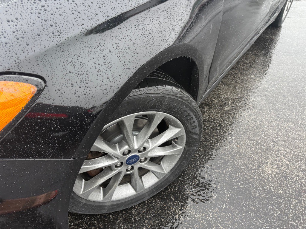 2017 Ford Fusion Image 10