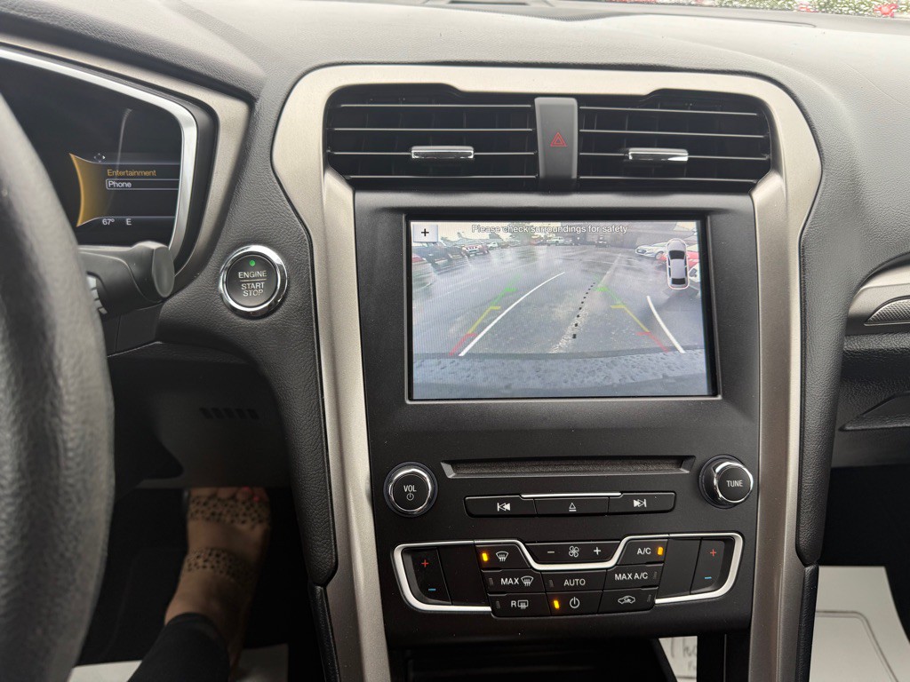 2017 Ford Fusion Image 19