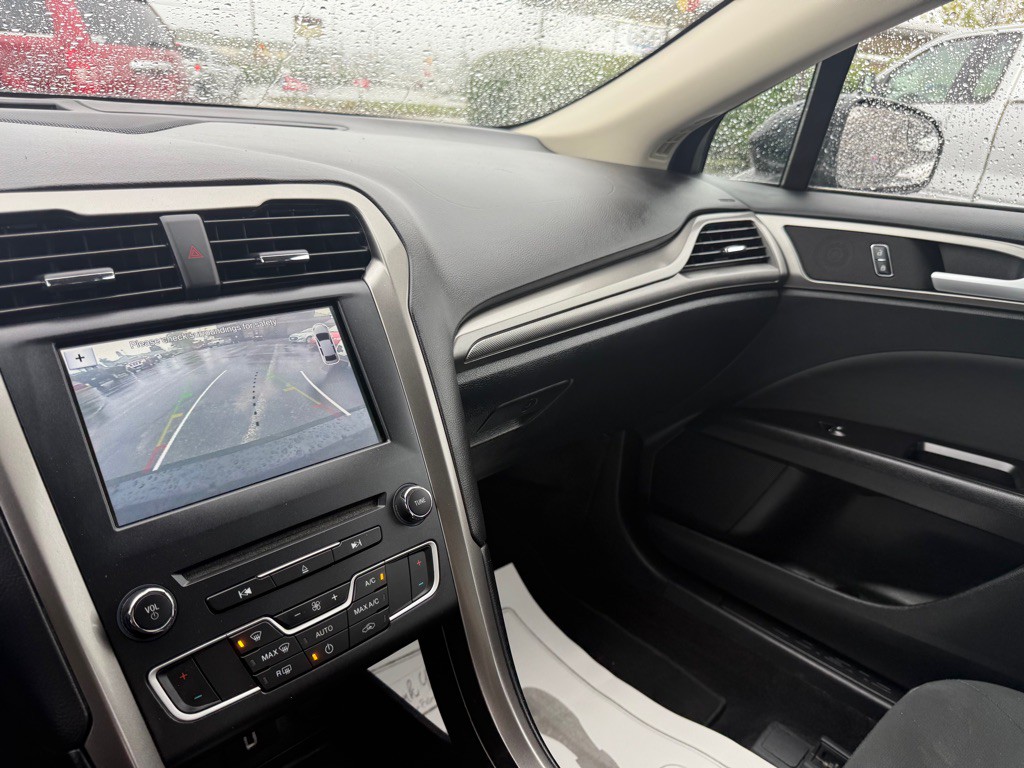 2017 Ford Fusion Image 21