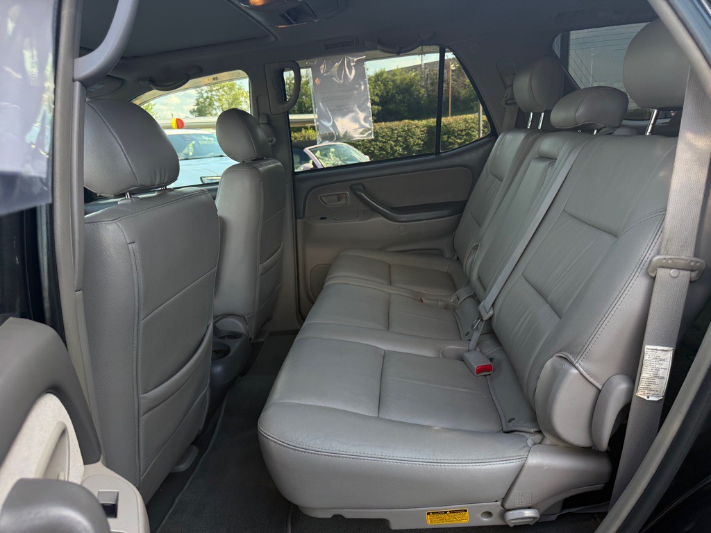 2007 Toyota Sequoia Image 18