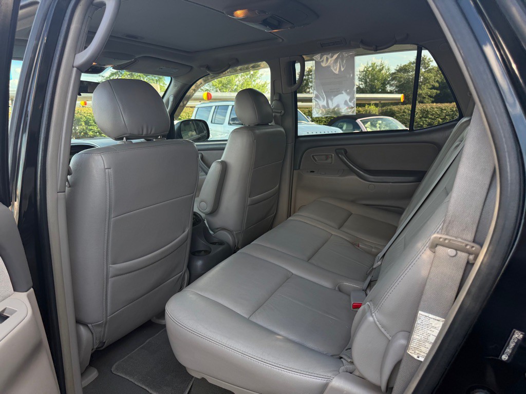 2007 Toyota Sequoia Image 16