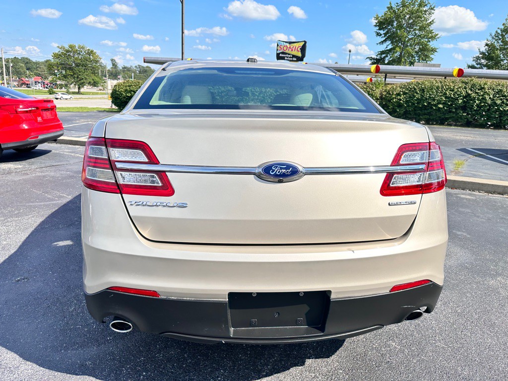2018 Ford Taurus Image 4