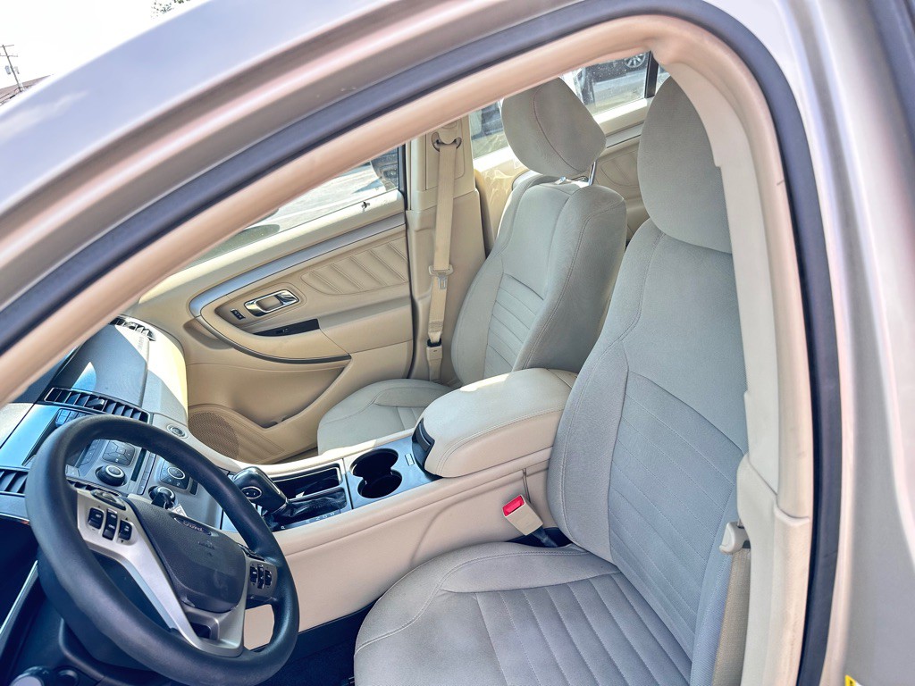 2018 Ford Taurus Image 13
