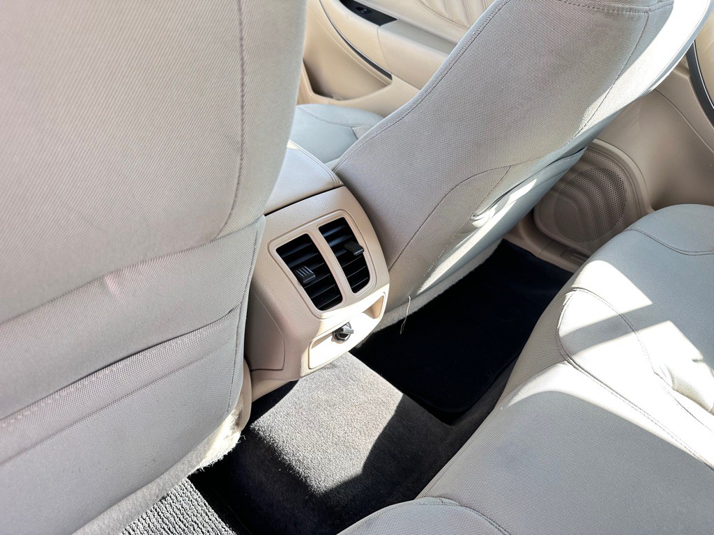 2018 Ford Taurus Image 16