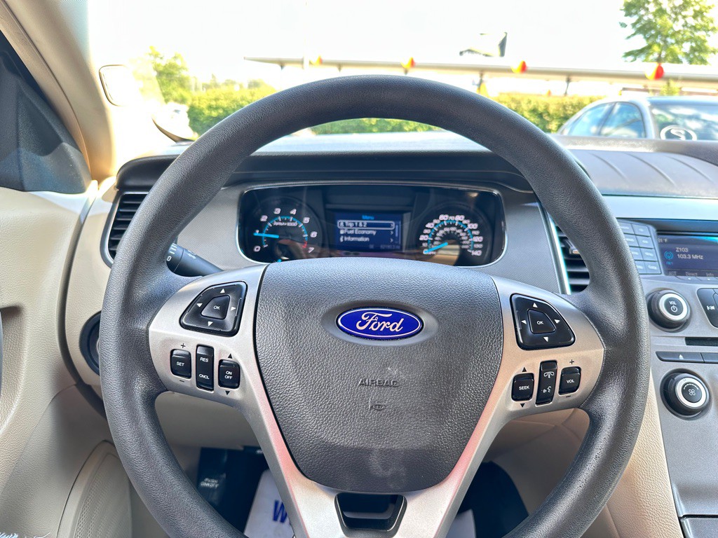 2018 Ford Taurus Image 20